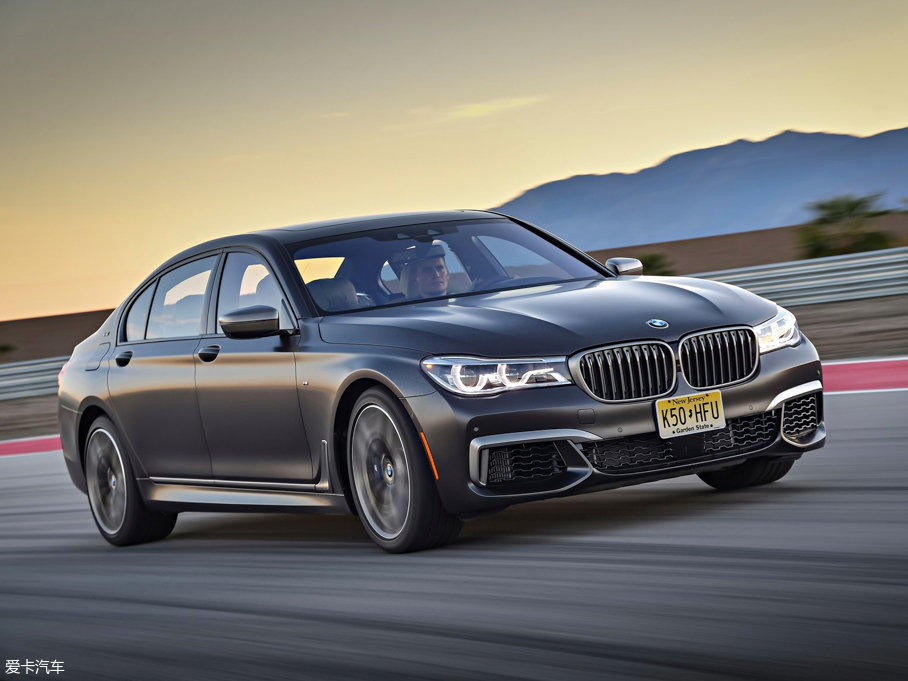 2017R7ϵ M760i xDrive