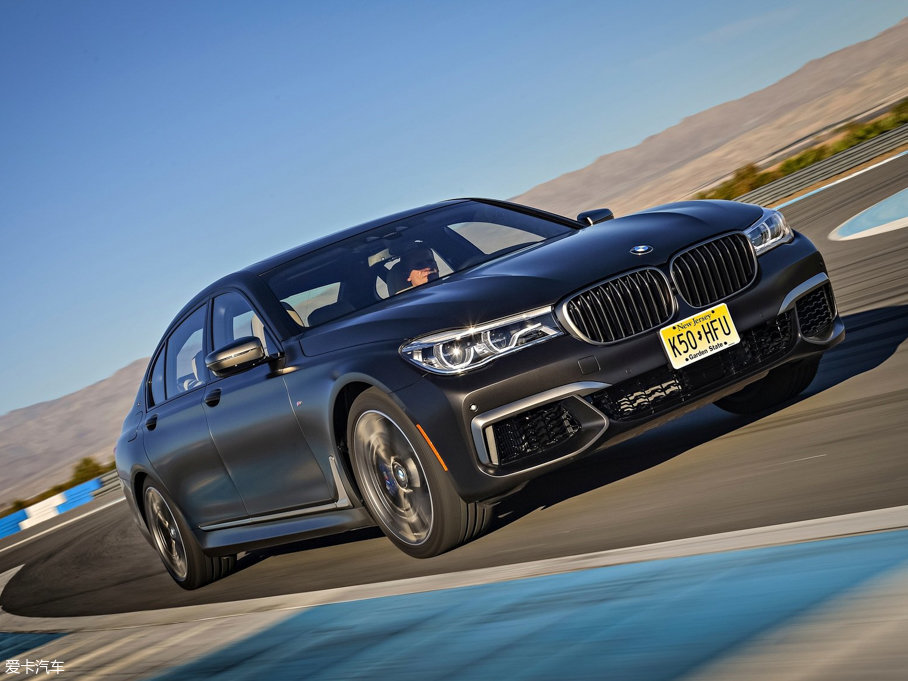 2017R7ϵ M760i xDrive