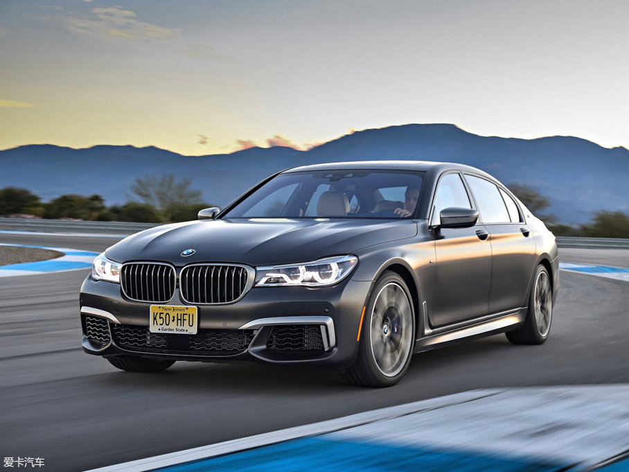 2017R7ϵ M760i xDrive