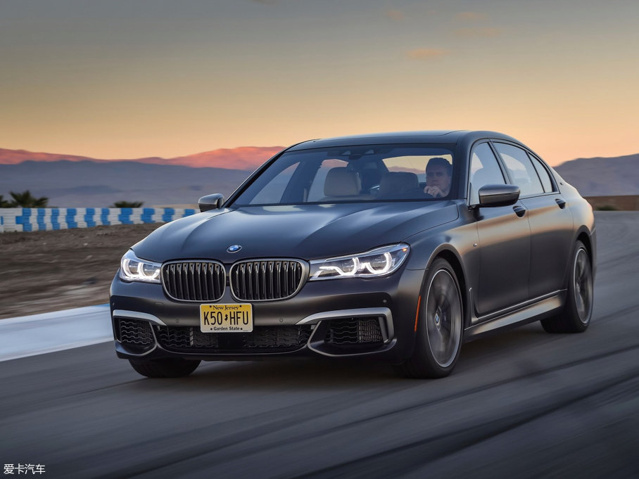 2017R7ϵ M760i xDrive