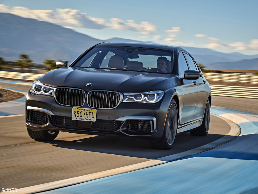 2017R7ϵ M760i xDrive