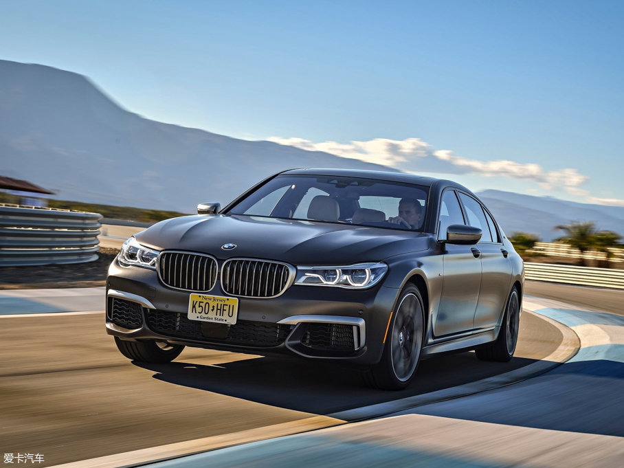 2017R7ϵ M760i xDrive