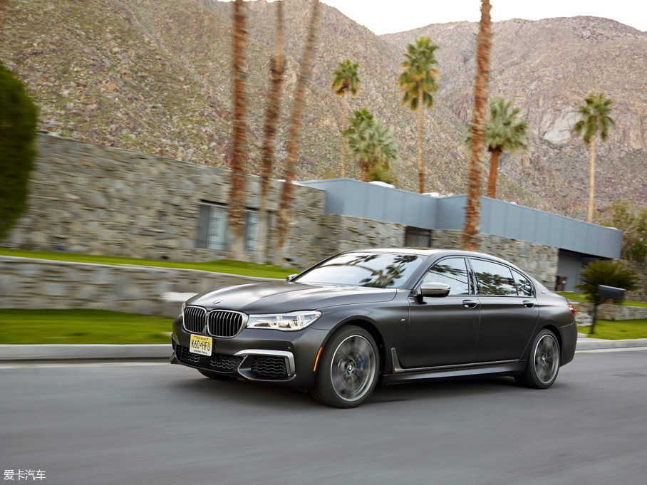 2017R7ϵ M760i xDrive