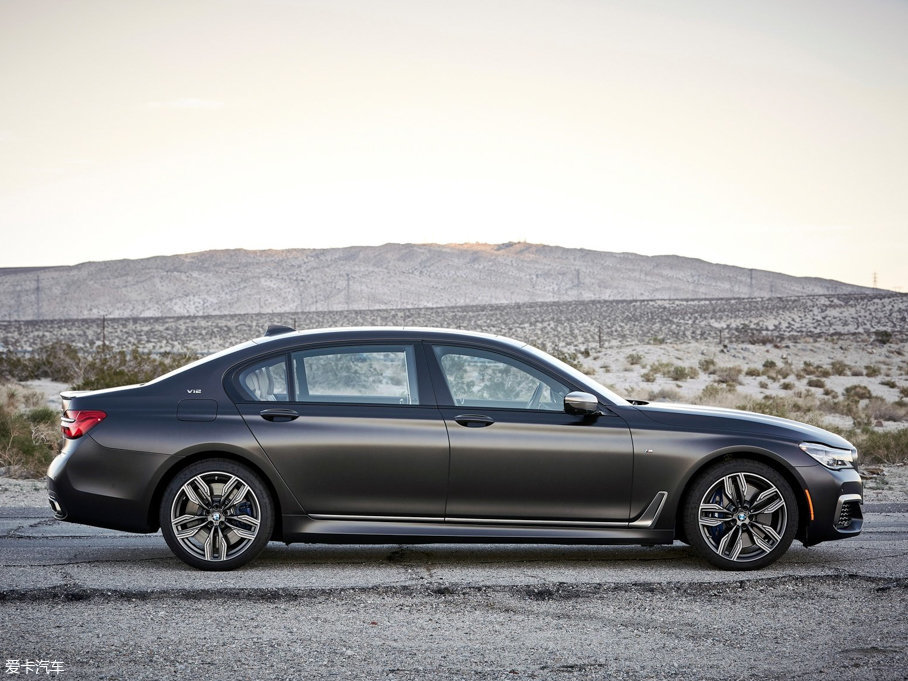 2017R7ϵ M760i xDrive