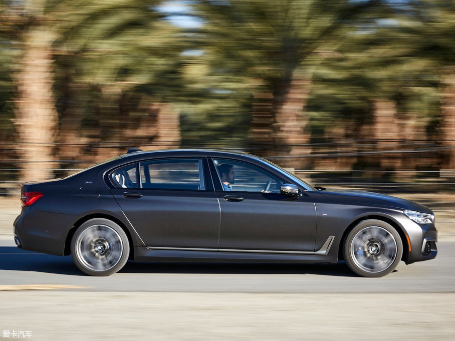 2017R7ϵ M760i xDrive