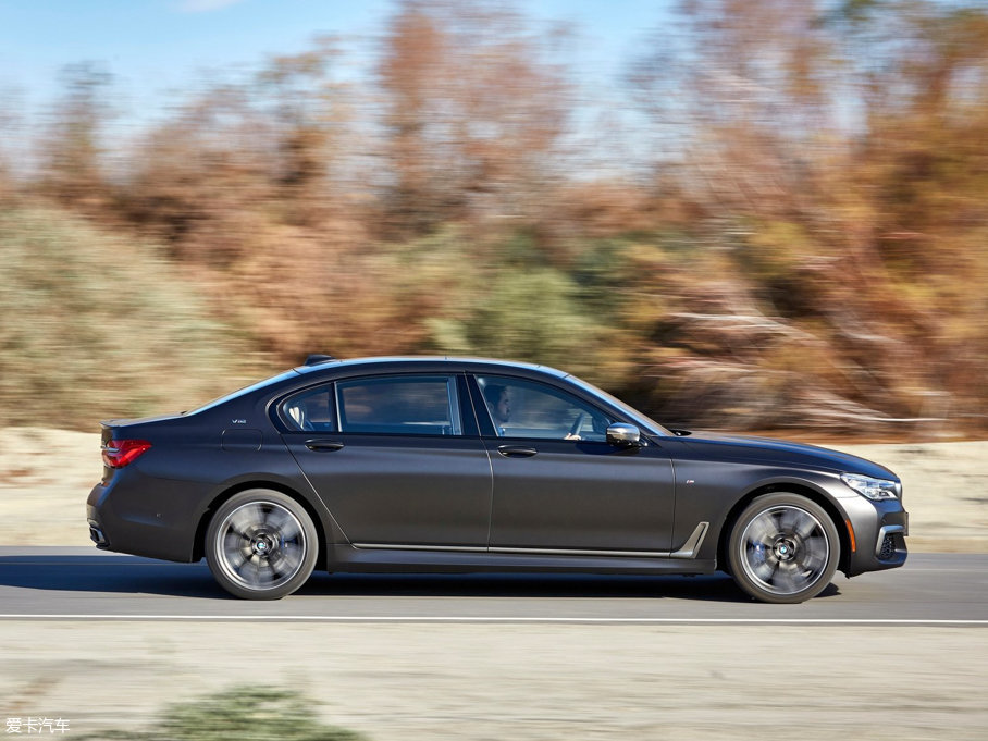 2017R7ϵ M760i xDrive