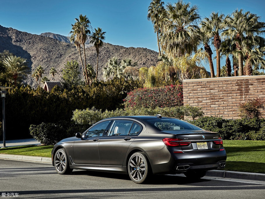 2017R7ϵ M760i xDrive