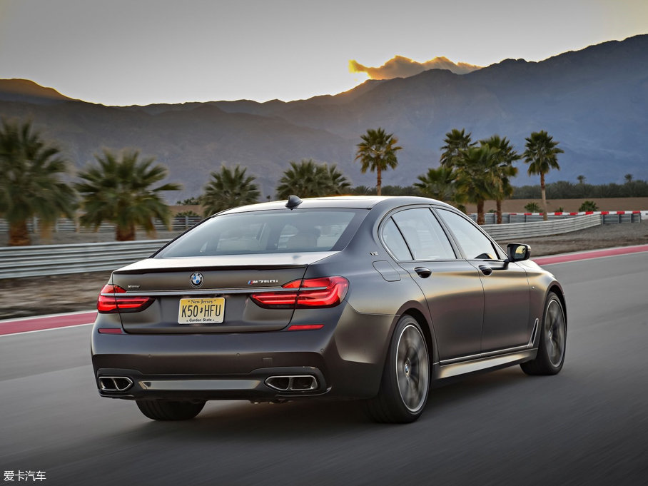 2017R7ϵ M760i xDrive