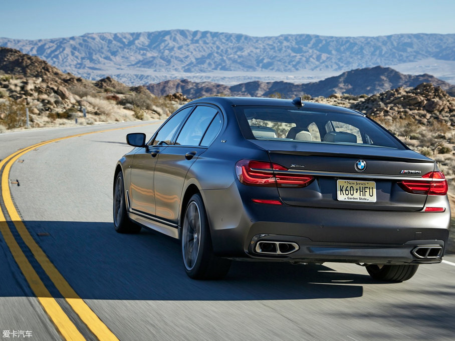 2017R7ϵ M760i xDrive