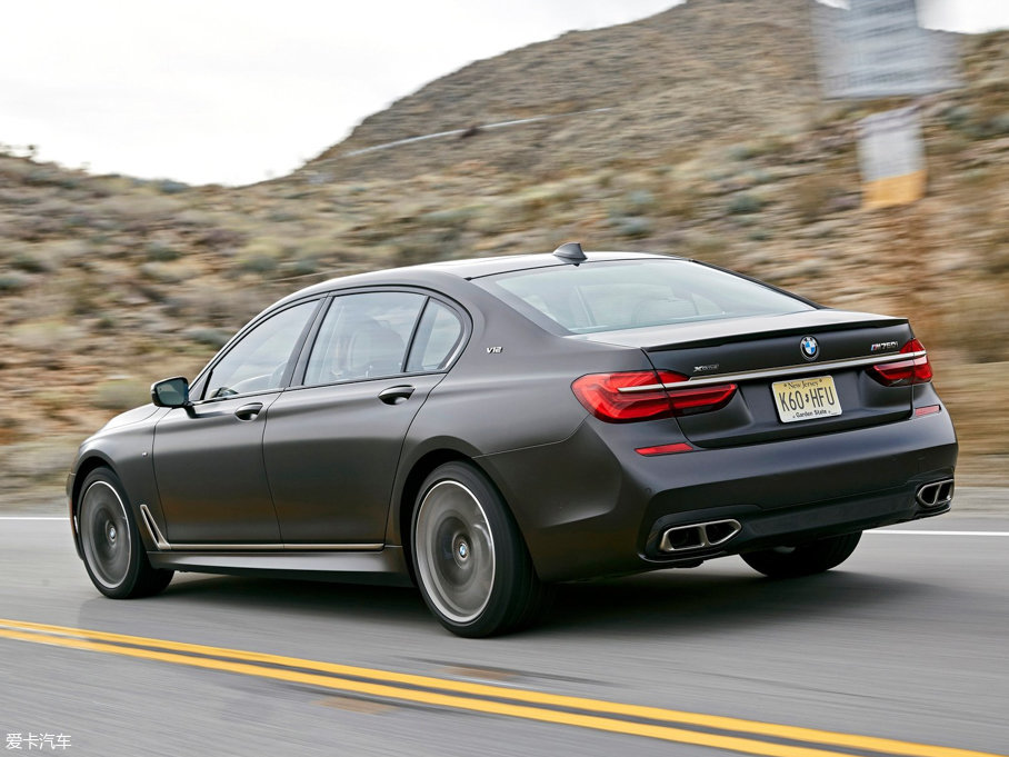 2017R7ϵ M760i xDrive