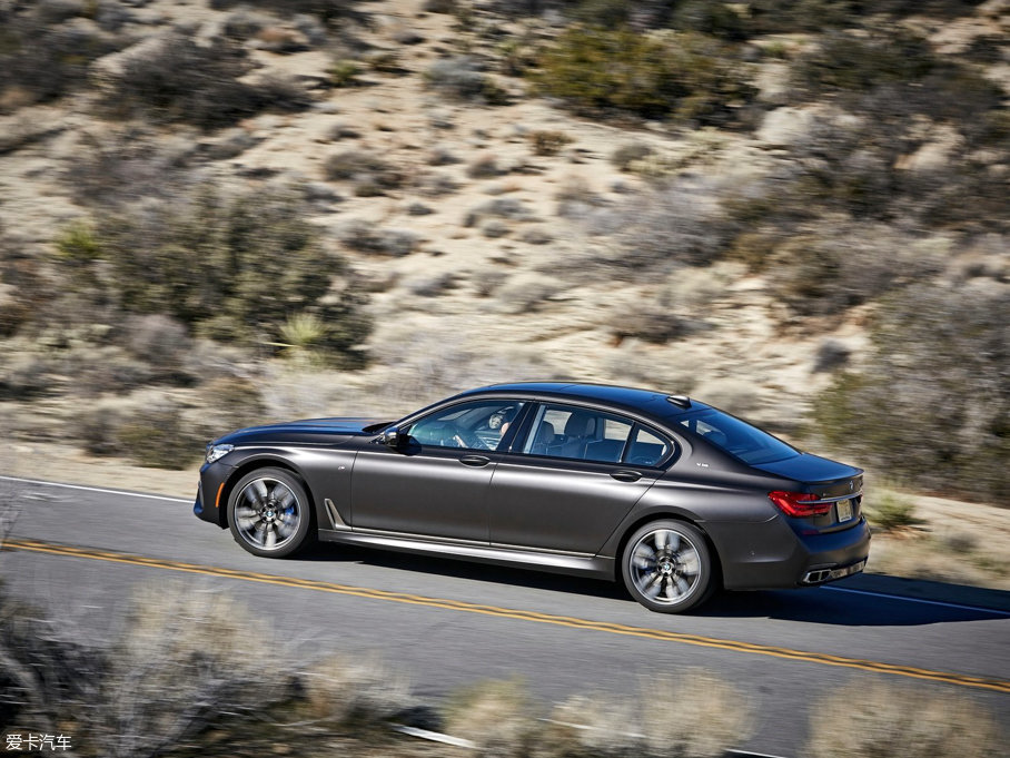 2017R7ϵ M760i xDrive