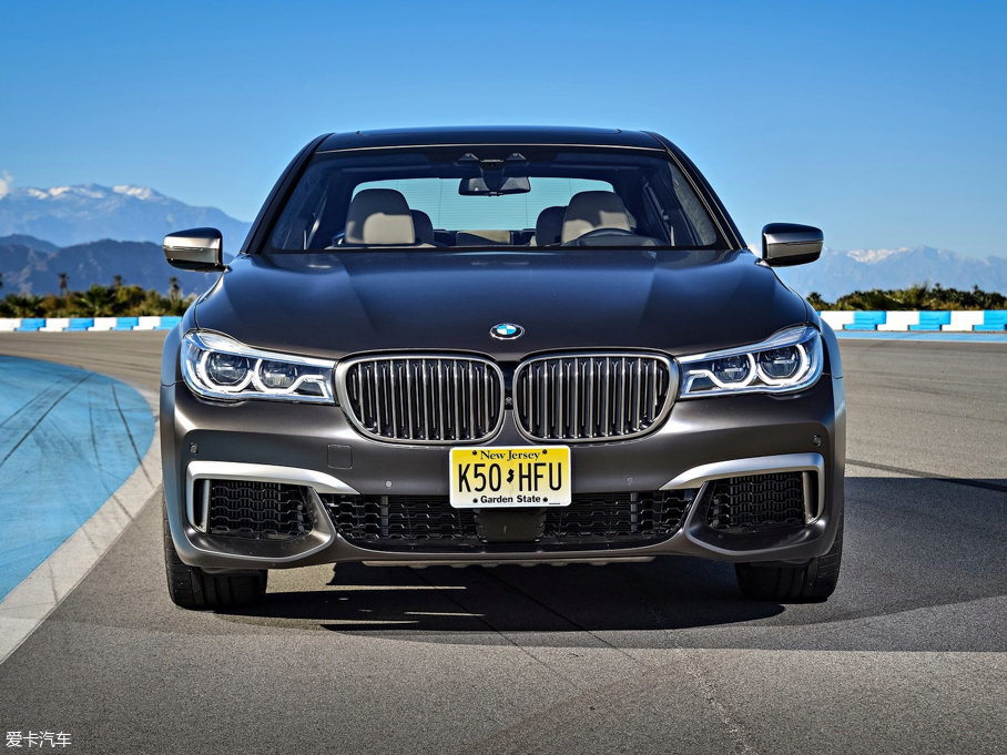 2017R7ϵ M760i xDrive