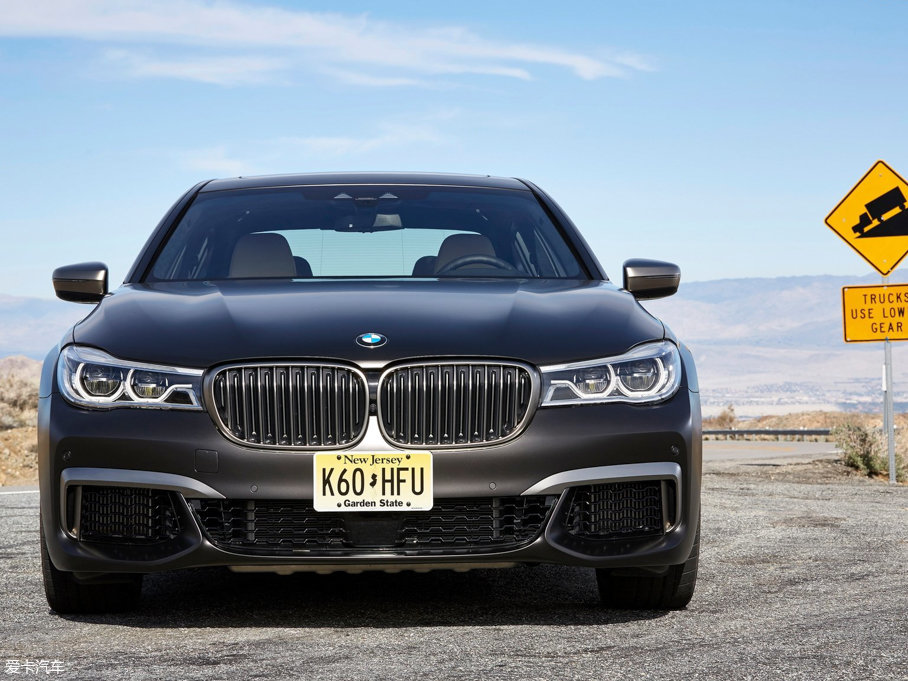 2017R7ϵ M760i xDrive