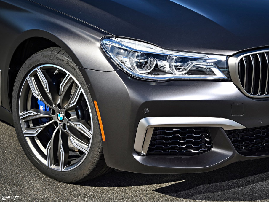 2017R7ϵ M760i xDrive