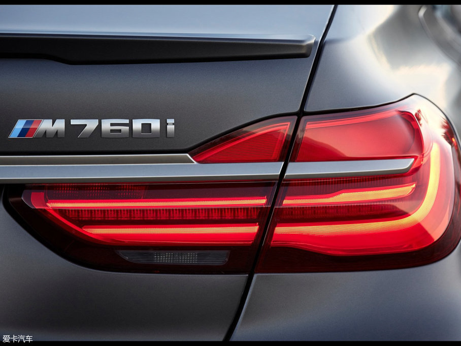 2017R7ϵ M760i xDrive