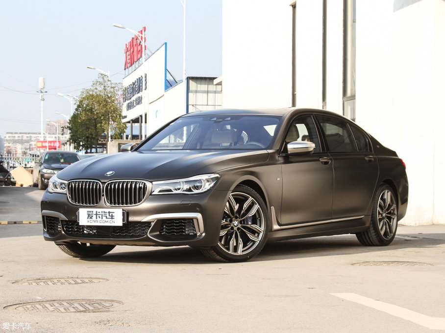 2017R7ϵ M760Li xDrive