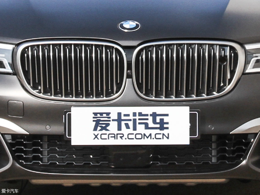 2017R7ϵ M760Li xDrive