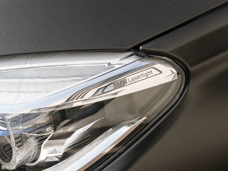 2017R7ϵ M760Li xDrive