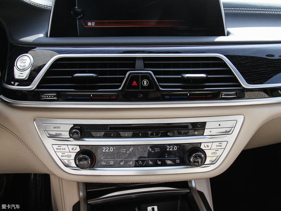 2017R7ϵ M760Li xDrive