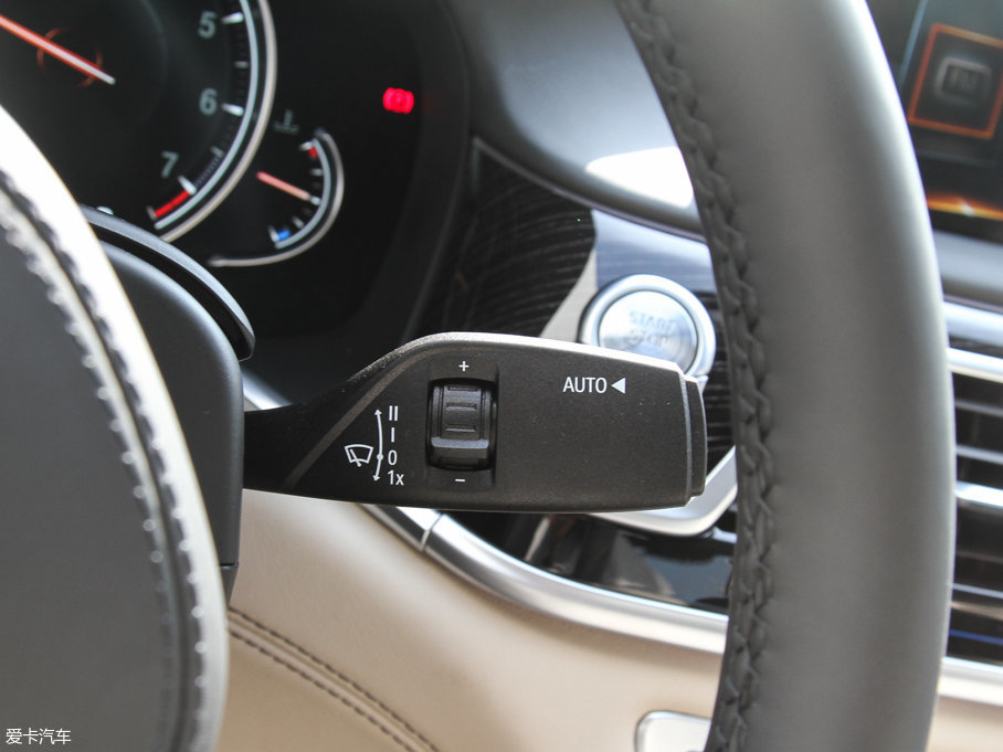 2017R7ϵ M760Li xDrive