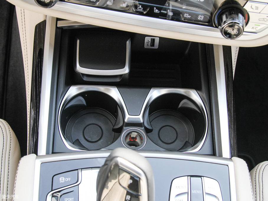 2017R7ϵ M760Li xDrive