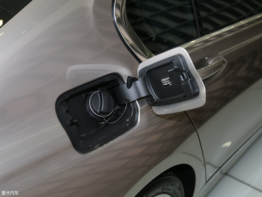 2017R7ϵ 740Li I(lng)