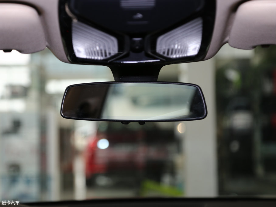 2017R7ϵ 740Li I(lng)