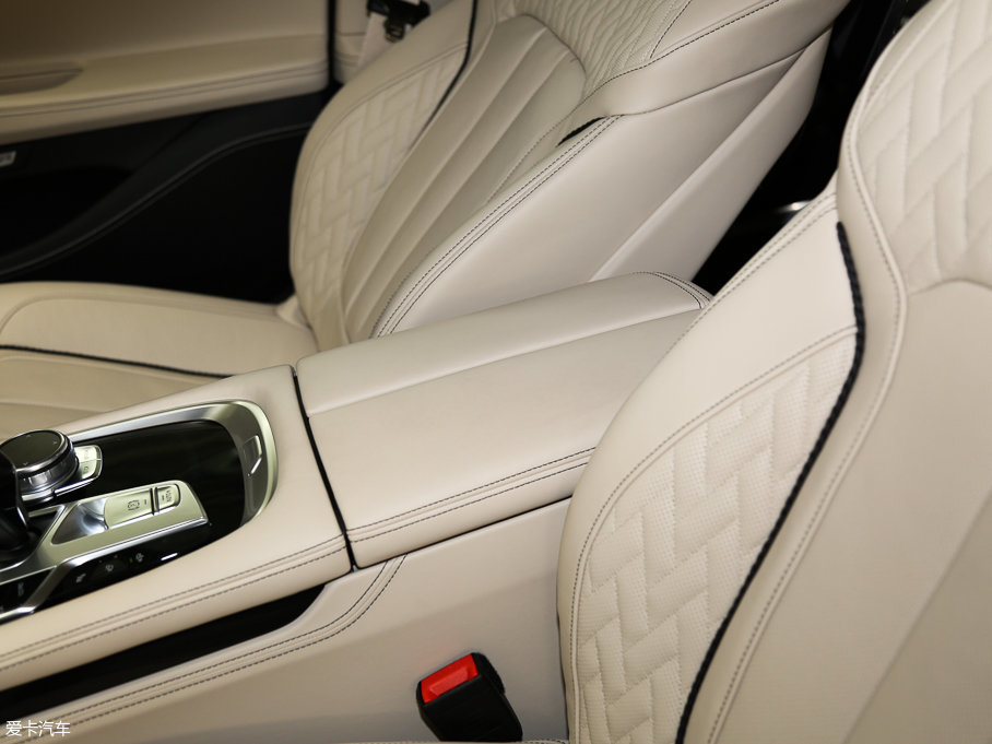 2017R7ϵ 750Li xDrive Իư 