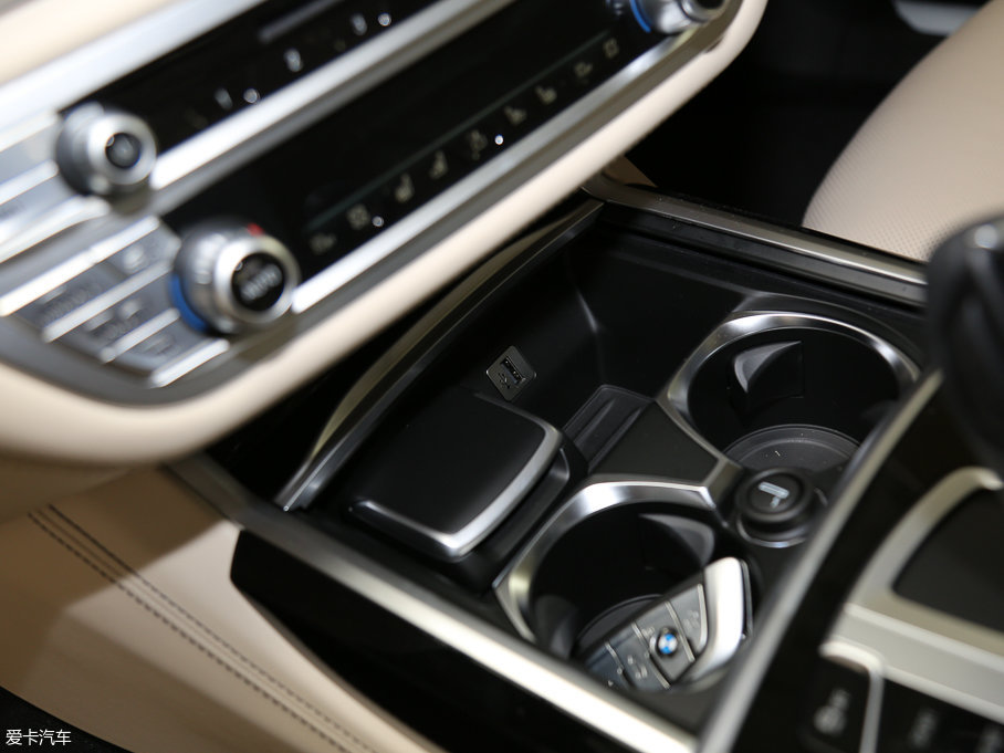 2017R7ϵ 750Li xDrive Իư 