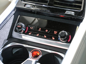 2017M760Li xDrive п؅^(q)