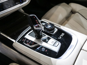 2017M760Li xDrive п؅^(q)