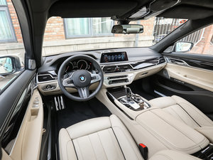 2017M760Li xDrive п؅^