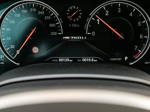 2017M760Li xDrive п؅^