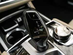 2017M760Li xDrive п؅^