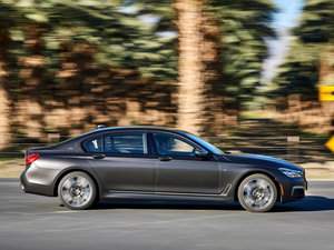 2017M760i xDrive w^