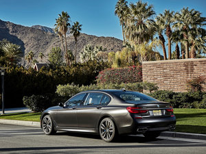 2017M760i xDrive w^
