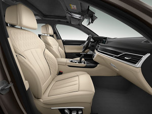 2017M760Li xDrive g
