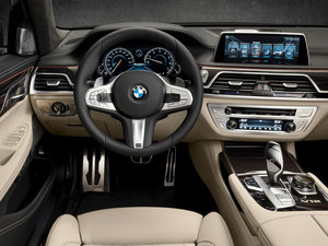 2017M760Li xDrive п؅^(q)