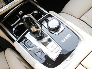 2017M760Li xDrive п؅^