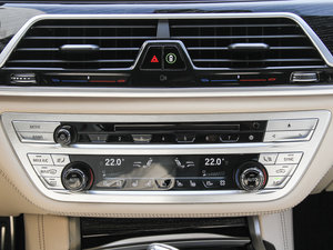 2017M760Li xDrive п؅^