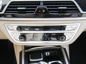 2017款M760Li xDrive 空调调节