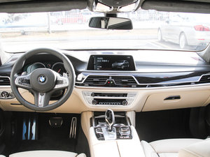 2017款M760Li xDrive 中控区