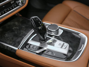 2017款730Li 豪华型 换挡杆
