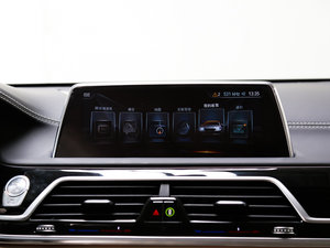 2017款750Li xDrive 个性化定制版 五座 中控台显示屏