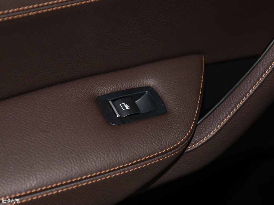 2017RX3Mڣ xDrive28i M\