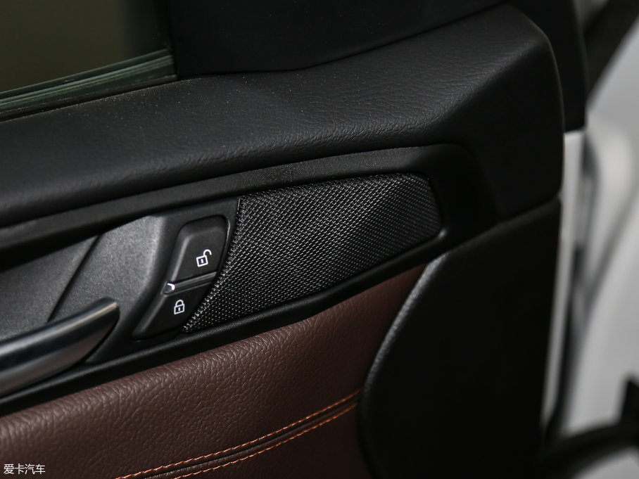 2017RX3Mڣ xDrive28i M\