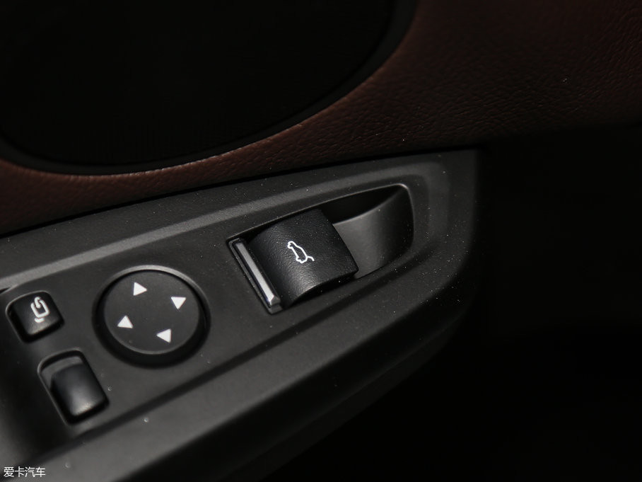 2017RX3Mڣ xDrive28i M\