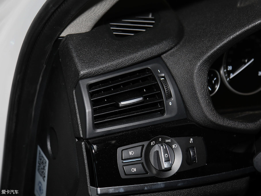 2017RX3Mڣ xDrive28i M\