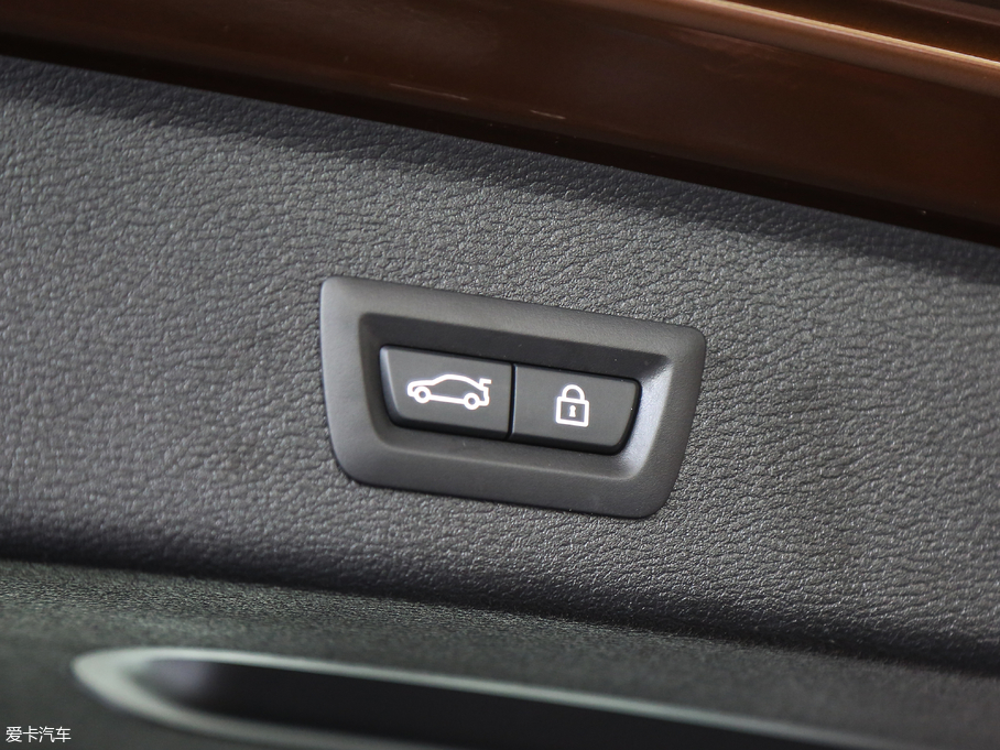 2017RX3Mڣ xDrive20i M\