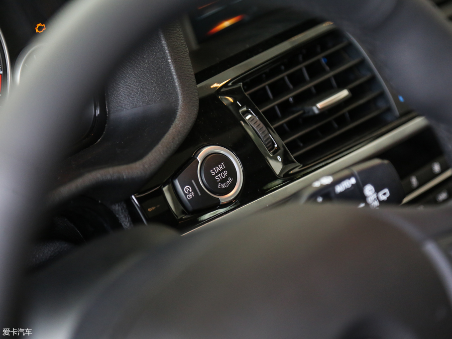 2017RX3Mڣ xDrive20i M\